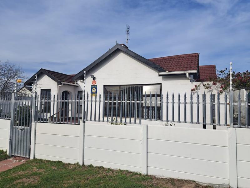 3 Bedroom Property for Sale in Retreat Western Cape